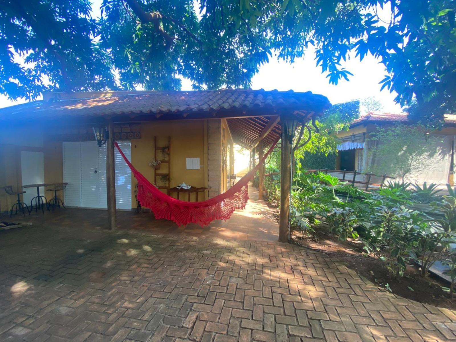 Hotel Pousada Chale Das Flores Sertãozinho Exterior foto