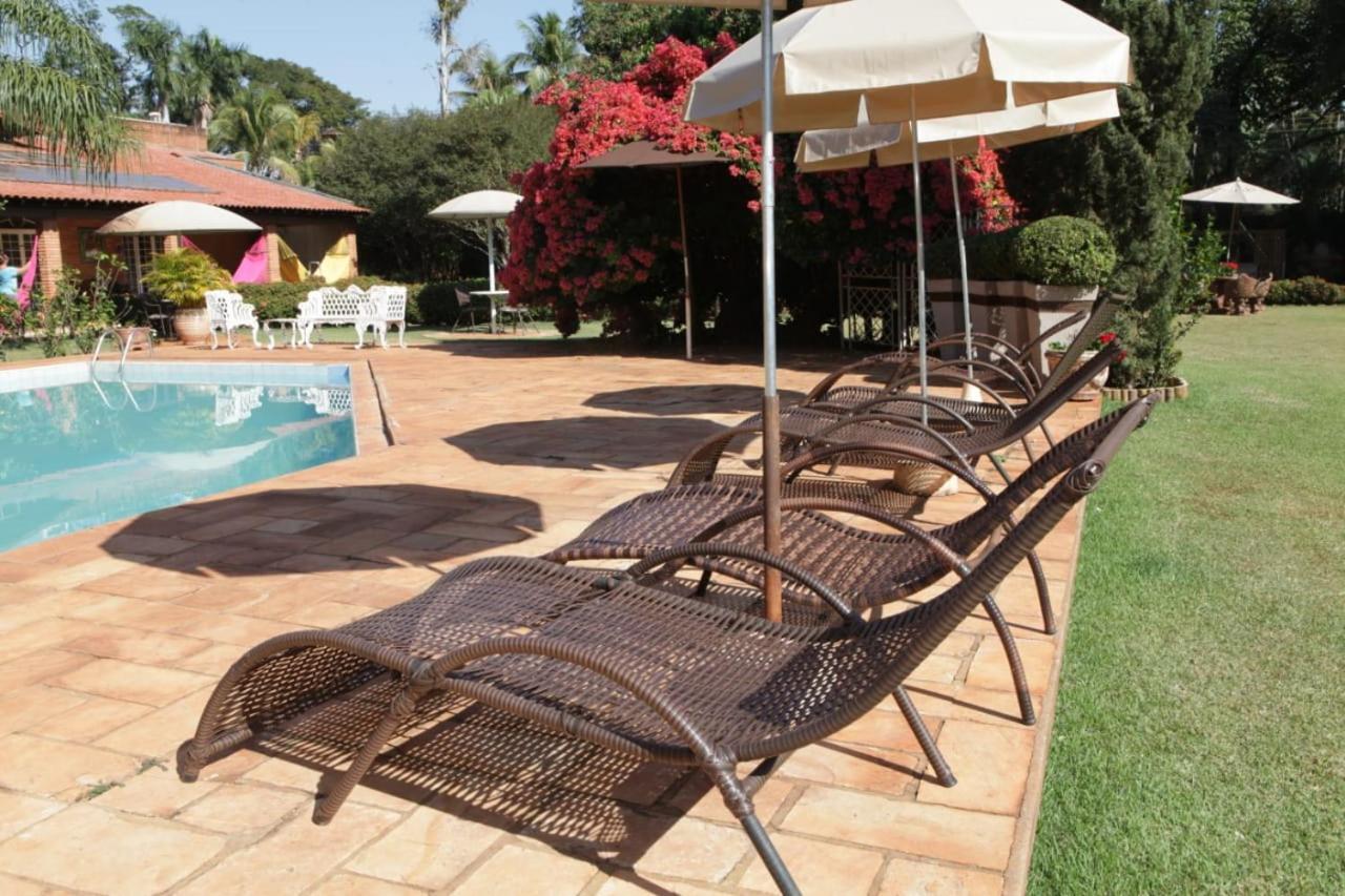 Hotel Pousada Chale Das Flores Sertãozinho Exterior foto