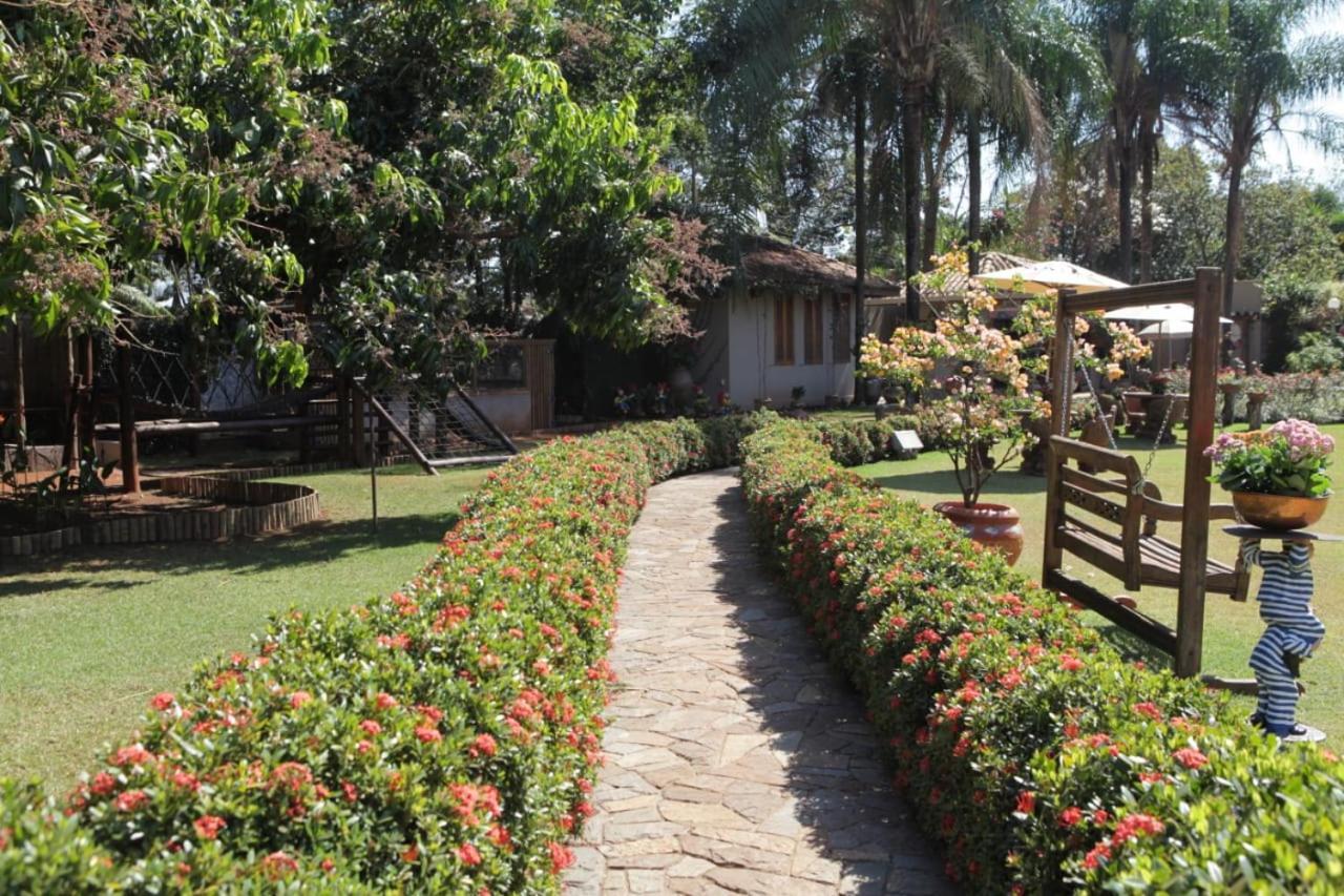 Hotel Pousada Chale Das Flores Sertãozinho Exterior foto